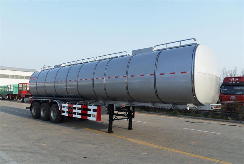 LHY9402GSYA食用油运输半挂车(图2)